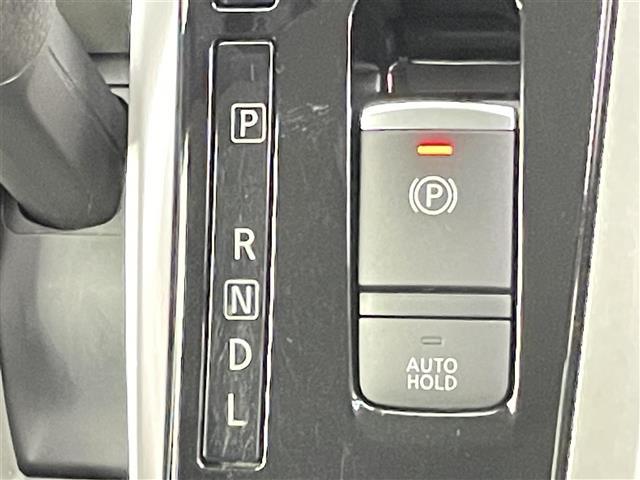 セレナ ハイウェイスター Vセレクション 禁煙車 エマージェンシーブレーキ プロパイロット レーンキープアシスト コーナーセンサー 社外メモリナビ 両側パワースライドドア アラウンドビューモニター デジタルインナーミラー スマートキー(19枚目)