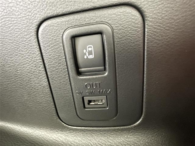 セレナ ハイウェイスター Vセレクション 禁煙車 エマージェンシーブレーキ プロパイロット レーンキープアシスト コーナーセンサー 社外メモリナビ 両側パワースライドドア アラウンドビューモニター デジタルインナーミラー スマートキー(30枚目)