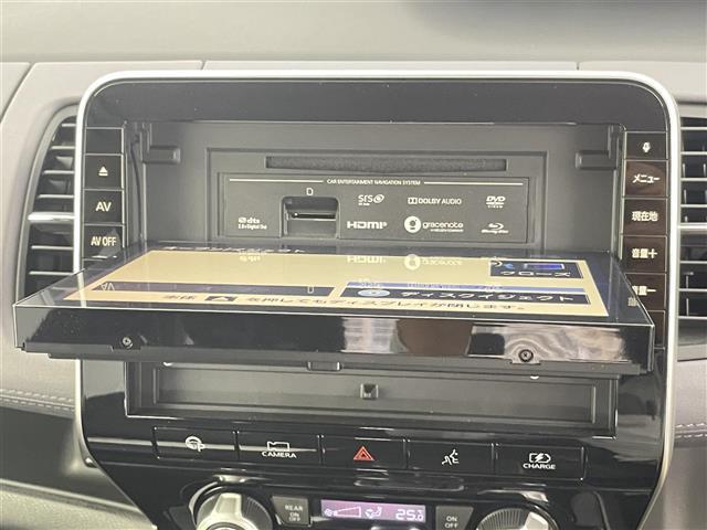 セレナ ｅ－パワー　ハイウェイスターＶ　禁煙車　エマージェンシーブレーキ　プロパイロット　両側電動ドア　フリップダウンモニター　純正１０インチメモリビ　アラウンドビューモニター　純正１６インチＡＷ　ＬＥＤヘッドライト　革巻きステアリング（4枚目）