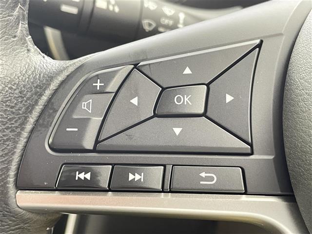 セレナ ｅ－パワー　ハイウェイスターＶ　禁煙車　エマージェンシーブレーキ　プロパイロット　両側電動ドア　フリップダウンモニター　純正１０インチメモリビ　アラウンドビューモニター　純正１６インチＡＷ　ＬＥＤヘッドライト　革巻きステアリング（14枚目）