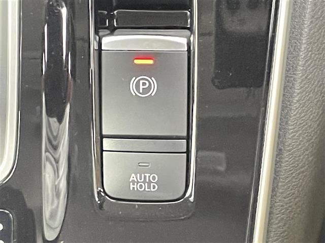 セレナ ｅ－パワー　ハイウェイスターＶ　禁煙車　エマージェンシーブレーキ　プロパイロット　両側電動ドア　フリップダウンモニター　純正１０インチメモリビ　アラウンドビューモニター　純正１６インチＡＷ　ＬＥＤヘッドライト　革巻きステアリング（18枚目）