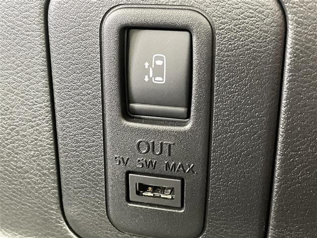 セレナ ｅ－パワー　ハイウェイスターＶ　禁煙車　エマージェンシーブレーキ　プロパイロット　両側電動ドア　フリップダウンモニター　純正１０インチメモリビ　アラウンドビューモニター　純正１６インチＡＷ　ＬＥＤヘッドライト　革巻きステアリング（31枚目）