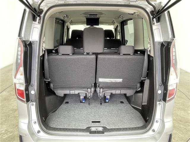 セレナ ｅ－パワー　ハイウェイスターＶ　禁煙車　エマージェンシーブレーキ　プロパイロット　両側電動ドア　フリップダウンモニター　純正１０インチメモリビ　アラウンドビューモニター　純正１６インチＡＷ　ＬＥＤヘッドライト　革巻きステアリング（32枚目）