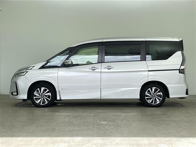 セレナ ｅ－パワー　ハイウェイスターＶ　禁煙車　エマージェンシーブレーキ　プロパイロット　両側電動ドア　フリップダウンモニター　純正１０インチメモリビ　アラウンドビューモニター　純正１６インチＡＷ　ＬＥＤヘッドライト　革巻きステアリング（35枚目）