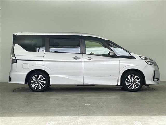 セレナ ｅ－パワー　ハイウェイスターＶ　禁煙車　エマージェンシーブレーキ　プロパイロット　両側電動ドア　フリップダウンモニター　純正１０インチメモリビ　アラウンドビューモニター　純正１６インチＡＷ　ＬＥＤヘッドライト　革巻きステアリング（36枚目）