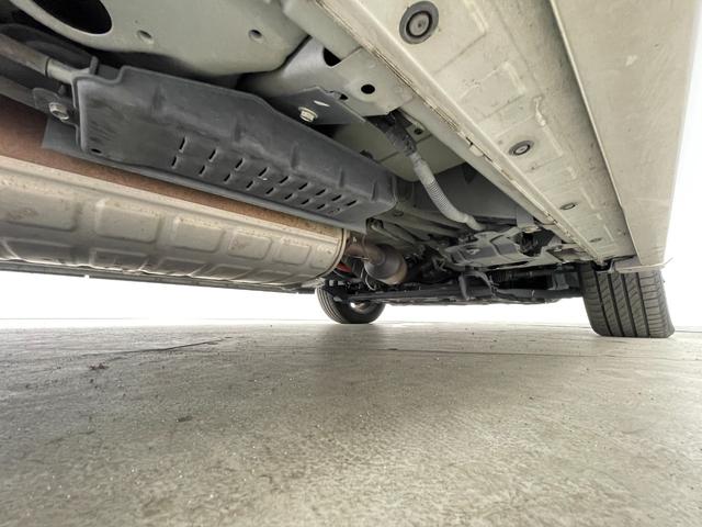 セレナ ｅ－パワー　ハイウェイスターＶ　禁煙車　エマージェンシーブレーキ　プロパイロット　両側電動ドア　フリップダウンモニター　純正１０インチメモリビ　アラウンドビューモニター　純正１６インチＡＷ　ＬＥＤヘッドライト　革巻きステアリング（72枚目）