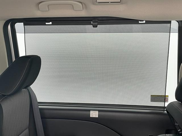 セレナ ｅ－パワー　ハイウェイスターＶ　禁煙車　エマージェンシーブレーキ　プロパイロット　両側電動ドア　フリップダウンモニター　純正１０インチメモリビ　アラウンドビューモニター　純正１６インチＡＷ　ＬＥＤヘッドライト　革巻きステアリング（79枚目）