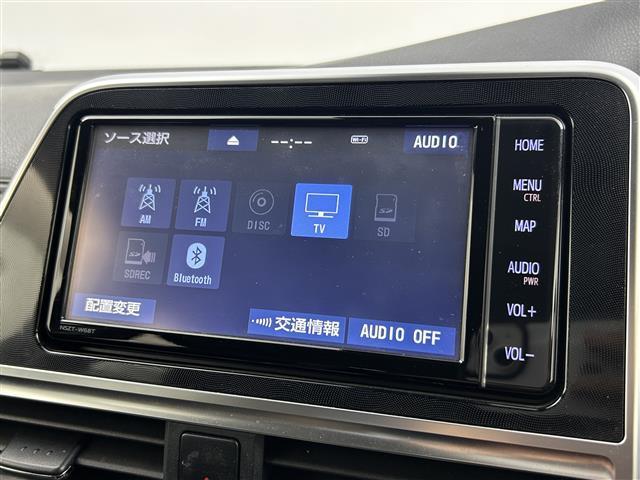 シエンタ ハイブリッド　ファンベースＧ　グランパー　禁煙車　両側電動ドア　フリップダウンモニター　トヨタセーフティセンス　クルーズコントロール　純正メモリナビ　Ｂｌｕｅｔｏｏｔｈ　フルセグＴＶ　バックカメラ　革巻きステアリング　ＬＥＤヘッドライト（5枚目）