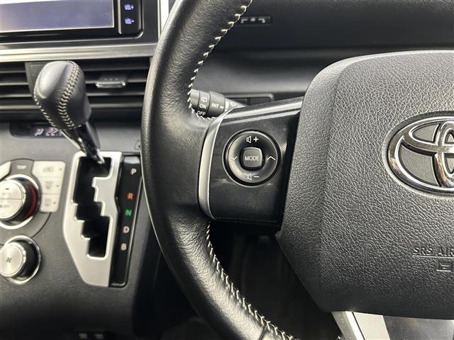 シエンタ ハイブリッド　ファンベースＧ　グランパー　禁煙車　両側電動ドア　フリップダウンモニター　トヨタセーフティセンス　クルーズコントロール　純正メモリナビ　Ｂｌｕｅｔｏｏｔｈ　フルセグＴＶ　バックカメラ　革巻きステアリング　ＬＥＤヘッドライト（13枚目）