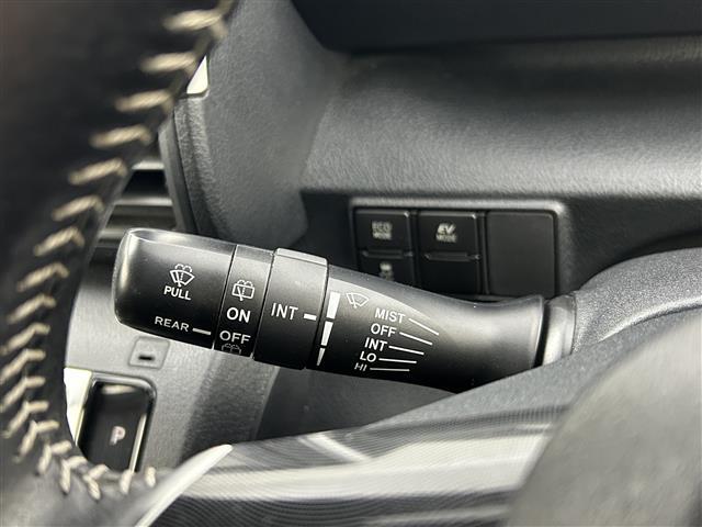 シエンタ ハイブリッド　ファンベースＧ　グランパー　禁煙車　両側電動ドア　フリップダウンモニター　トヨタセーフティセンス　クルーズコントロール　純正メモリナビ　Ｂｌｕｅｔｏｏｔｈ　フルセグＴＶ　バックカメラ　革巻きステアリング　ＬＥＤヘッドライト（15枚目）