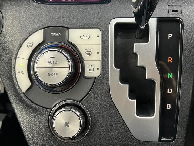 シエンタ ハイブリッド　ファンベースＧ　グランパー　禁煙車　両側電動ドア　フリップダウンモニター　トヨタセーフティセンス　クルーズコントロール　純正メモリナビ　Ｂｌｕｅｔｏｏｔｈ　フルセグＴＶ　バックカメラ　革巻きステアリング　ＬＥＤヘッドライト（51枚目）