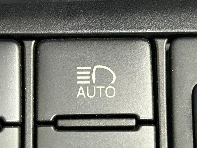 シエンタ ハイブリッド　ファンベースＧ　グランパー　禁煙車　両側電動ドア　フリップダウンモニター　トヨタセーフティセンス　クルーズコントロール　純正メモリナビ　Ｂｌｕｅｔｏｏｔｈ　フルセグＴＶ　バックカメラ　革巻きステアリング　ＬＥＤヘッドライト（58枚目）