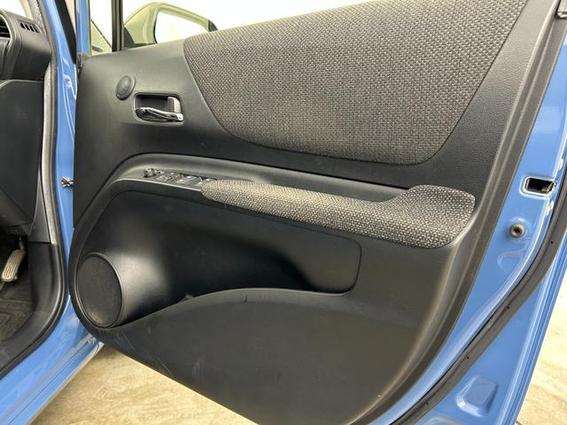 シエンタ ハイブリッド　ファンベースＧ　グランパー　禁煙車　両側電動ドア　フリップダウンモニター　トヨタセーフティセンス　クルーズコントロール　純正メモリナビ　Ｂｌｕｅｔｏｏｔｈ　フルセグＴＶ　バックカメラ　革巻きステアリング　ＬＥＤヘッドライト（74枚目）