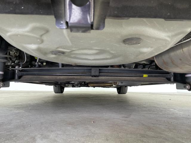 シエンタ Ｇ　クエロ　禁煙車　ワンオーナー　トヨタセーフティセンス　純正メモリナビ　両側パワースライドドア　ＥＴＣ　バックカメラ　ＬＥＤオートライト　ハーフレザーシート　アイドリングストップ　プッシュスタート（53枚目）