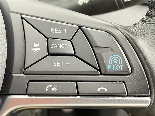 エクストレイル ２０Ｘｉ　禁煙車　純正９インチメモリナビ　フルセグＴＶ　カプロンシート　Ｂｌｕｅｔｏｏｔｈ　エマージェンシーブレーキ　プロパイロット　アラウンドビューモニター　パワーバックドア　コーナーセンサー　防水シート（18枚目）