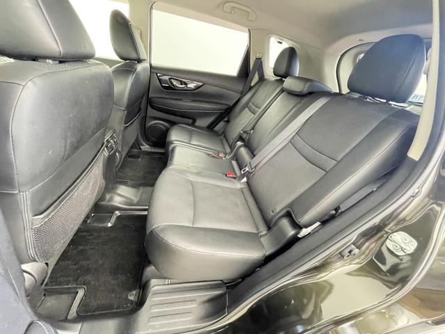 エクストレイル ２０Ｘｉ　禁煙車　純正９インチメモリナビ　フルセグＴＶ　カプロンシート　Ｂｌｕｅｔｏｏｔｈ　エマージェンシーブレーキ　プロパイロット　アラウンドビューモニター　パワーバックドア　コーナーセンサー　防水シート（70枚目）