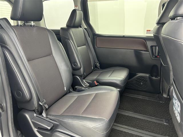 エスクァイア ハイブリッドＧｉ　禁煙車　両側電動ドア　トヨタセーフティセンス　クルーズコントロール　純正９インチメモリナビ　フルセグＴＶ　Ｂｌｕｅｔｏｏｔｈ　レザーシート　ＤＮシートヒーター　純正１５インチＡＷ　ＬＥＤヘッドライト（27枚目）