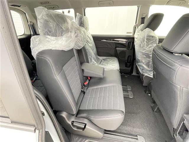 デリカD:5 シャモニー 禁煙車 パートタイム4WD 両側電動スライドドア 衝突軽減ブレーキ 全方位カメラ シートヒーター レーダークルーズコントロール ハーフレザーシート LEDヘッドライト 電動バックドア オートハイビーム(29枚目)