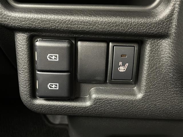 ワゴンRスマイル ハイブリッドX 禁煙車 衝突軽減システム 両側パワースライドドア コーナーセンサー アダクティブクルーズコントロール 車線逸脱警報 シートヒーター 電格ミラー 横滑り防止装置 プッシュスタート LEDヘッドライト(4枚目)