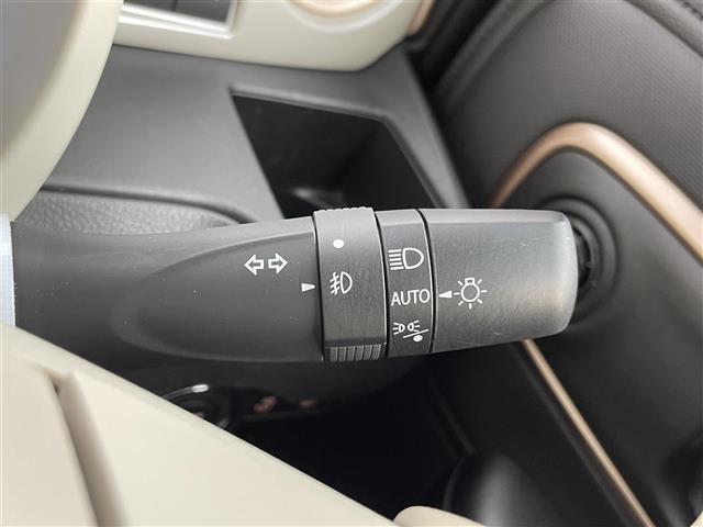 ワゴンRスマイル ハイブリッドX 禁煙車 衝突軽減システム 両側パワースライドドア コーナーセンサー アダクティブクルーズコントロール 車線逸脱警報 シートヒーター 電格ミラー 横滑り防止装置 プッシュスタート LEDヘッドライト(10枚目)