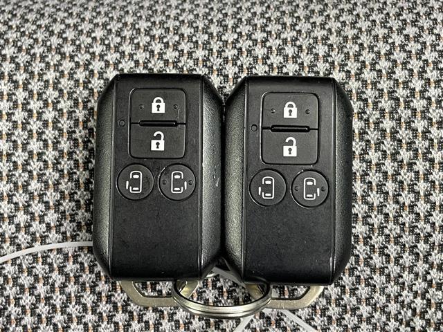 ワゴンRスマイル ハイブリッドX 禁煙車 衝突軽減システム 両側パワースライドドア コーナーセンサー アダクティブクルーズコントロール 車線逸脱警報 シートヒーター 電格ミラー 横滑り防止装置 プッシュスタート LEDヘッドライト(14枚目)