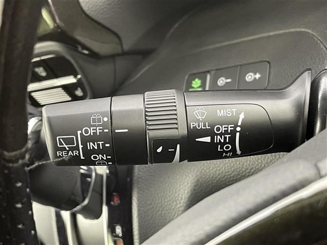 気になる車はすぐにお問い合わせください！画面右側の００６６から始まる無料ダイヤルからお問い合わせ下さい！専門スタッフがお車のご質問にお答えいたします！