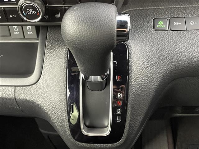 店頭在庫以外にも全国約４万台※の在庫から、ぴったりな１台をご提案します！※２０２３年１０月現在の在庫台数です。売約済の可能性があります。