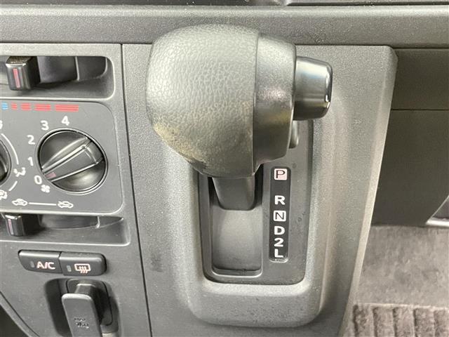 ハイゼットカーゴ DX SA III 禁煙車 社外ナビ バックカメラ スマートアシストIII 車線逸脱警報 LEDヘッドライト コーナーセンサー オートハイビーム ETC リモコンキー パワーウィンドウ 横滑り防止装置 オートライト(18枚目)