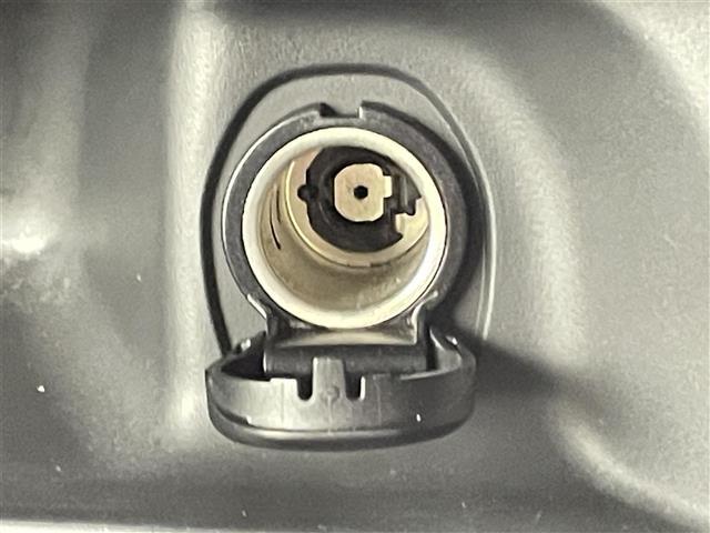 セレナ e-パワー ハイウェイスターV 禁煙 ディスプレイオーディオ プロパイロット 全方位カメラ 両側パワースライドドア リアオートエアコン 衝突軽減ブレーキ 電子パーキングスマートキー プッシュスタート 標識検知機能 レーダークルーズ(15枚目)