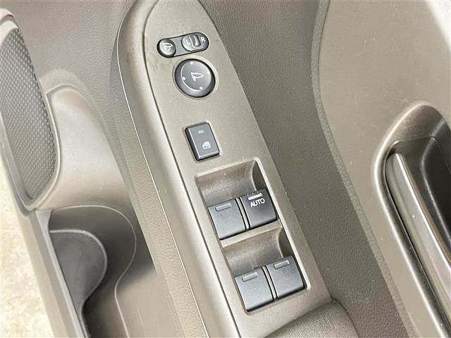 Ｎ－ＷＧＮ Ｇホンダセンシング　禁煙車　純正カーオーディオ　ＣＤ　ＵＳＢ　ホンダセンシング　衝突軽減ブレーキ　コーナーセンサー　レーンキープアシスト　電子パーキング　ブレーキホールド　純正フロアマット　純正ホイールキャップ（19枚目）