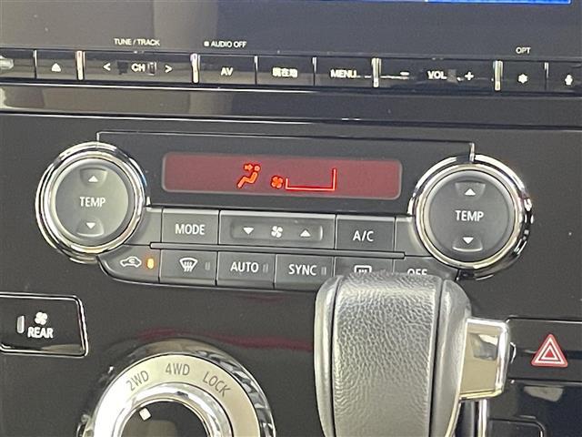 デリカD:5 P 禁煙 純正10型ナビ 全方位カメラ フルセグTV ETC オートステップ 両側電動スライドドア 電動トランク 純正18インチホイール 純正フロアマット ブラインドスポットモニター パドルシフト(8枚目)