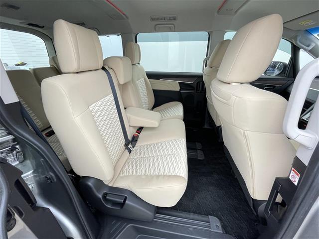 デリカD:5 P 禁煙 純正10型ナビ 全方位カメラ フルセグTV ETC オートステップ 両側電動スライドドア 電動トランク 純正18インチホイール 純正フロアマット ブラインドスポットモニター パドルシフト(29枚目)