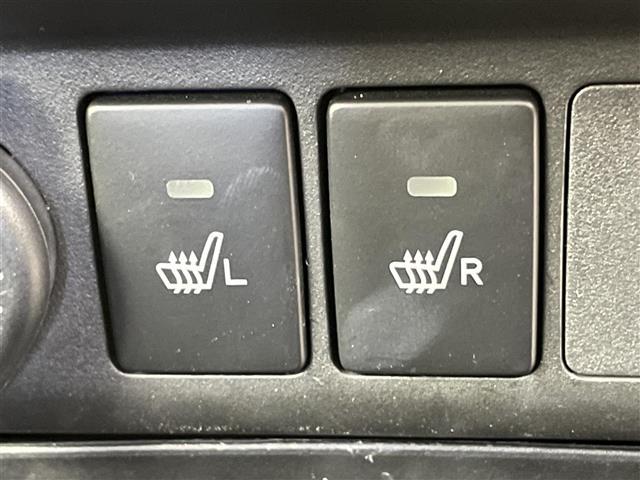 ルーミー カスタムＧ－Ｔ　禁煙　純正９型ナビ　追従クルコン　ＥＴＣ２．０　両側電動スライドドア　電動パーキングブレーキ　プリクラッシュセーフティ　前席シートヒーター　ＨＤＭＩ　ＵＳＢポート　アラウンドビューモニター（11枚目）