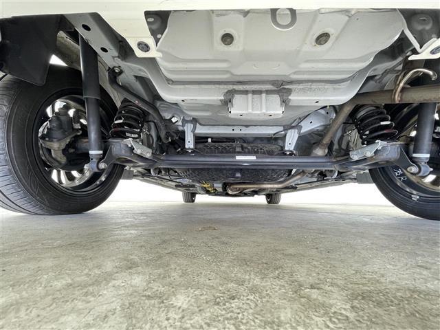 ルーミー カスタムＧ－Ｔ　禁煙　純正９型ナビ　追従クルコン　ＥＴＣ２．０　両側電動スライドドア　電動パーキングブレーキ　プリクラッシュセーフティ　前席シートヒーター　ＨＤＭＩ　ＵＳＢポート　アラウンドビューモニター（42枚目）