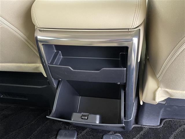 アルファードハイブリッド X 禁煙 純正7型ナビ 追従クルコン ETC 両側電動スライドドア オートマチックハイビーム LEDヘッドライト フォグランプ バックカメラ 電動パーキングブレーキ(オートホールド)フルセグTV(31枚目)