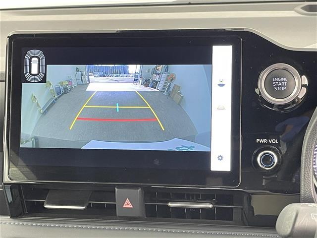 ヴォクシー Ｓ－Ｚ　禁煙　快適利便パッケージ　１０型ナビ　後席モニター　パワーバックドア　ＥＴＣ　両側パワースライドドア　バックカメラ　レーダークルーズコントロール　純正アルミホイール　ハーフレザー　シートヒーター（4枚目）