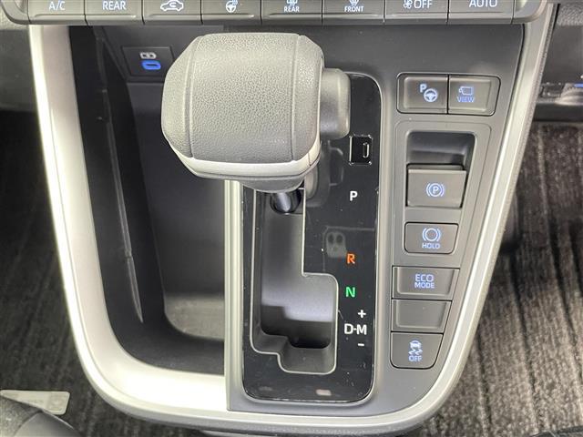 ヴォクシー Ｓ－Ｚ　禁煙　快適利便パッケージ　１０型ナビ　後席モニター　パワーバックドア　ＥＴＣ　両側パワースライドドア　バックカメラ　レーダークルーズコントロール　純正アルミホイール　ハーフレザー　シートヒーター（20枚目）