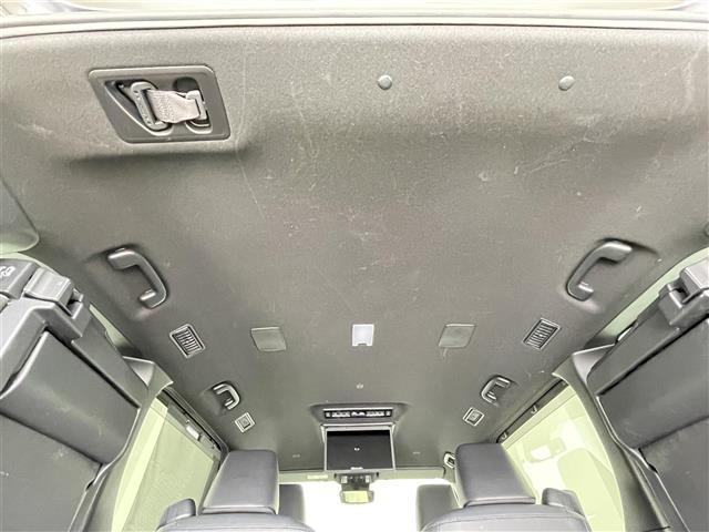 ヴォクシー Ｓ－Ｚ　禁煙　快適利便パッケージ　１０型ナビ　後席モニター　パワーバックドア　ＥＴＣ　両側パワースライドドア　バックカメラ　レーダークルーズコントロール　純正アルミホイール　ハーフレザー　シートヒーター（32枚目）