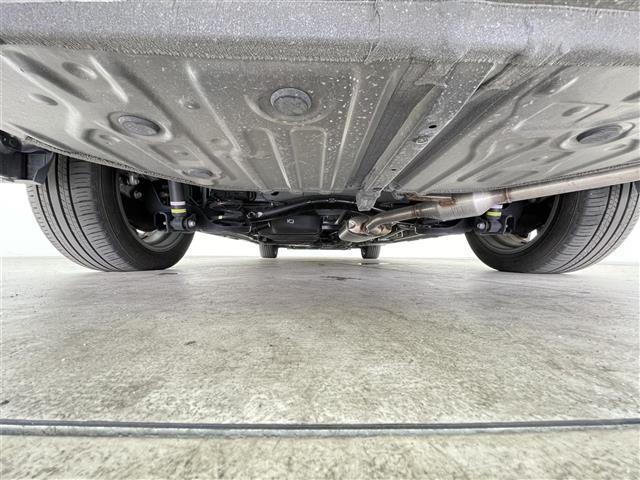 ヴォクシー Ｓ－Ｚ　禁煙　快適利便パッケージ　１０型ナビ　後席モニター　パワーバックドア　ＥＴＣ　両側パワースライドドア　バックカメラ　レーダークルーズコントロール　純正アルミホイール　ハーフレザー　シートヒーター（43枚目）