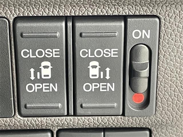 フリード Ｇ・ホンダセンシング　禁煙　社外７型ナビ　レーダークルーズコントロール　ＥＴＣ　レーンキープアシスト　両側電動スライドドア　ＬＥＤヘッドライト　オートライト　フルセグＴＶ　ドアバイザー　衝突軽減ブレーキ　ＩＳＯＦＩＸ（10枚目）