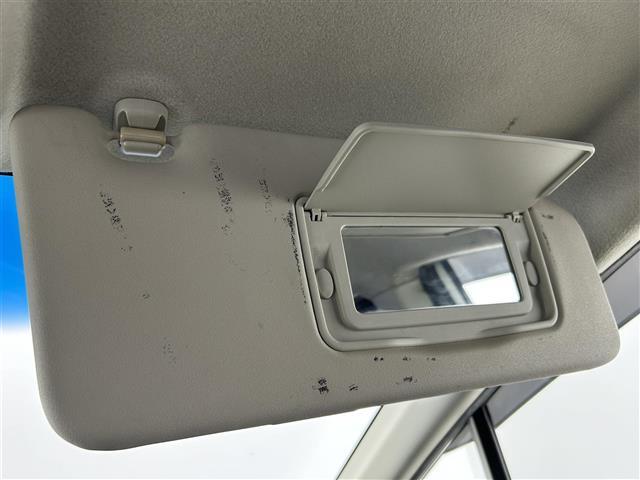 フリード Ｇ　エアロ　ジャストセレクション　禁煙車　社外メモリナビ　片側パワースライドドア　バックカメラ　リモコンキー　ＥＴＣ　電動格納ミラー　純正フロアマット　純正１５インチアルミホイール　フルセグＴＶ　Ｂｌｕｅｔｏｏｔｈ（15枚目）