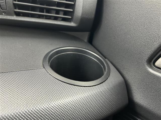 フリード Ｇ　エアロ　ジャストセレクション　禁煙車　社外メモリナビ　片側パワースライドドア　バックカメラ　リモコンキー　ＥＴＣ　電動格納ミラー　純正フロアマット　純正１５インチアルミホイール　フルセグＴＶ　Ｂｌｕｅｔｏｏｔｈ（21枚目）