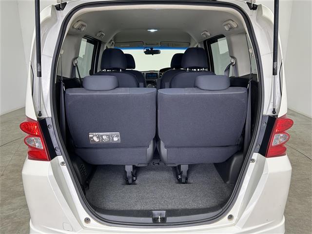 フリード Ｇ　エアロ　ジャストセレクション　禁煙車　社外メモリナビ　片側パワースライドドア　バックカメラ　リモコンキー　ＥＴＣ　電動格納ミラー　純正フロアマット　純正１５インチアルミホイール　フルセグＴＶ　Ｂｌｕｅｔｏｏｔｈ（30枚目）