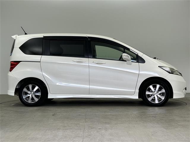 フリード Ｇ　エアロ　ジャストセレクション　禁煙車　社外メモリナビ　片側パワースライドドア　バックカメラ　リモコンキー　ＥＴＣ　電動格納ミラー　純正フロアマット　純正１５インチアルミホイール　フルセグＴＶ　Ｂｌｕｅｔｏｏｔｈ（41枚目）