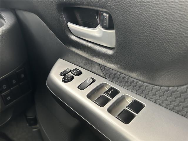 フレアワゴン ＸＳリミテッド　禁煙車　純正ナビ　ワンセグＴＶ　両側パワースライドドア　衝突軽減ブレーキ　バックカメラ　ＨＩＤヘッドライト　オートライト　スマートキー　シートヒーター　スペアキー　横滑り防止装置　取扱説明書（16枚目）