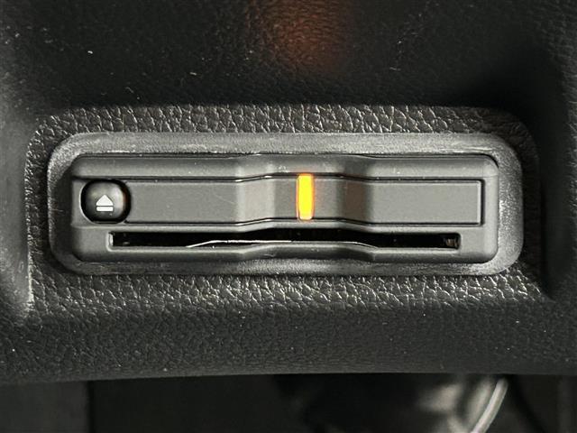 ヴェゼル e:HEV Z 禁煙車 ホンダセンシング ブラインドスポットモニター ETC 前席シートヒーター ステアリングヒーター パワーバックドア パドルシフト 電子パーキング オートホールド 純正18インチアルミホイール(7枚目)
