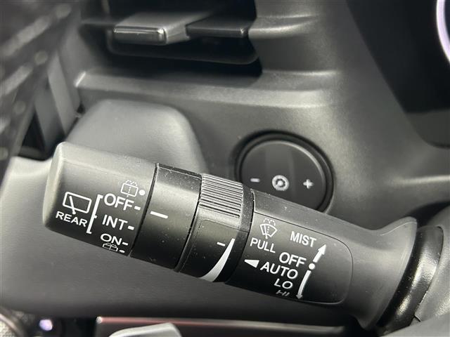 ヴェゼル e:HEV Z 禁煙車 ホンダセンシング ブラインドスポットモニター ETC 前席シートヒーター ステアリングヒーター パワーバックドア パドルシフト 電子パーキング オートホールド 純正18インチアルミホイール(13枚目)