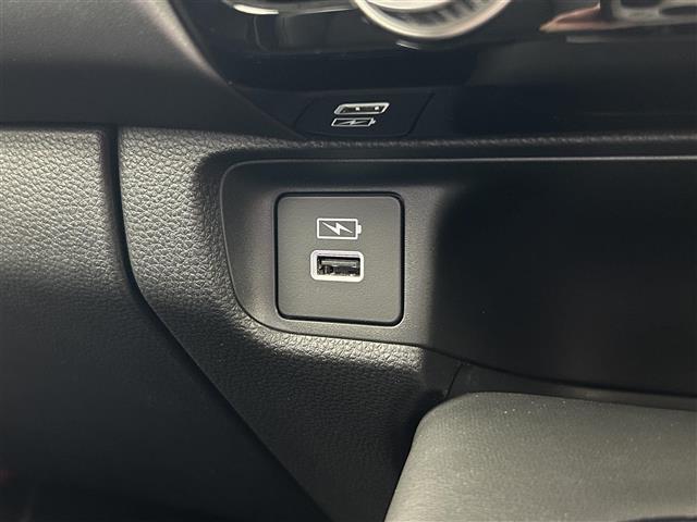 ヴェゼル e:HEV Z 禁煙車 ホンダセンシング ブラインドスポットモニター ETC 前席シートヒーター ステアリングヒーター パワーバックドア パドルシフト 電子パーキング オートホールド 純正18インチアルミホイール(19枚目)