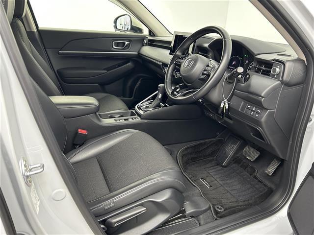 ヴェゼル e:HEV Z 禁煙車 ホンダセンシング ブラインドスポットモニター ETC 前席シートヒーター ステアリングヒーター パワーバックドア パドルシフト 電子パーキング オートホールド 純正18インチアルミホイール(24枚目)