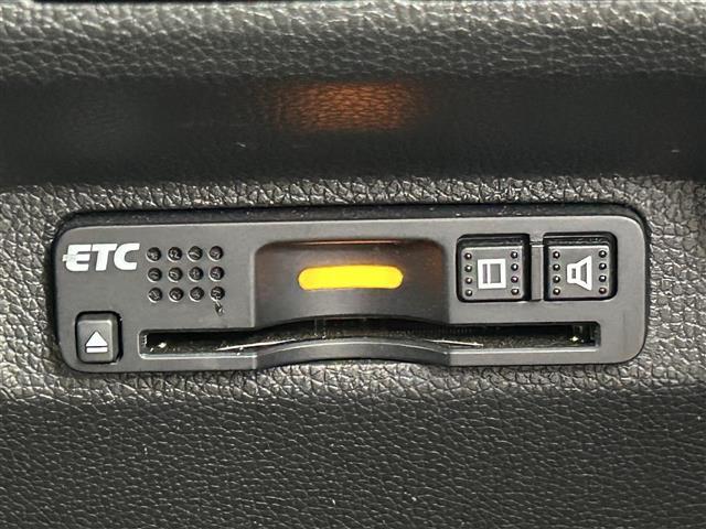 フリードハイブリッド ハイブリッド・Gホンダセンシング 禁煙 純正7型ナビ 両側電動スライドドア LEDヘッドライト レーダークルーズコントロール フルセグTV 電動格納サイドミラー ビルトインETC バックカメラ ハーフレザーシート 純正フロアマット(7枚目)